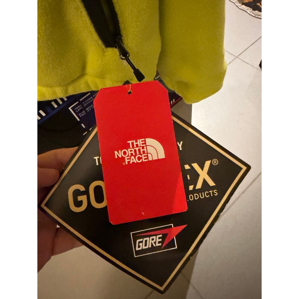Supreme X North Face jacket - Picture 3 of 11